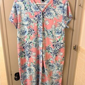 Miss Elaine Pink Floral Relaxed snap front house coat